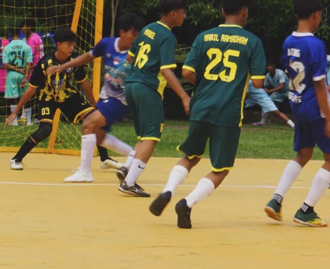 Pentingnya pengembangan dan Kesehatan : Melalui Ekskul Futsal di sekolah