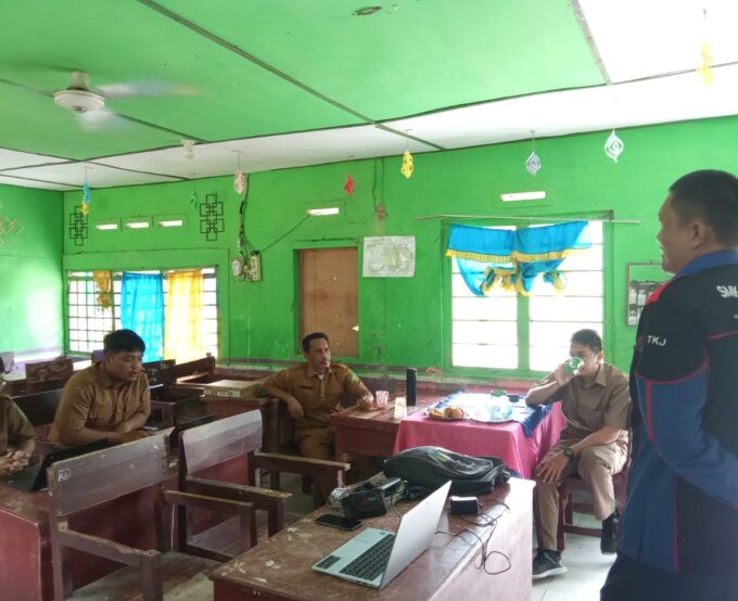 Kolaborasi SMK Muhammadiyah 18 P. Brandan - SMP IT Jannatul Firdaus Perlis Gunakan Aplikasi CBT